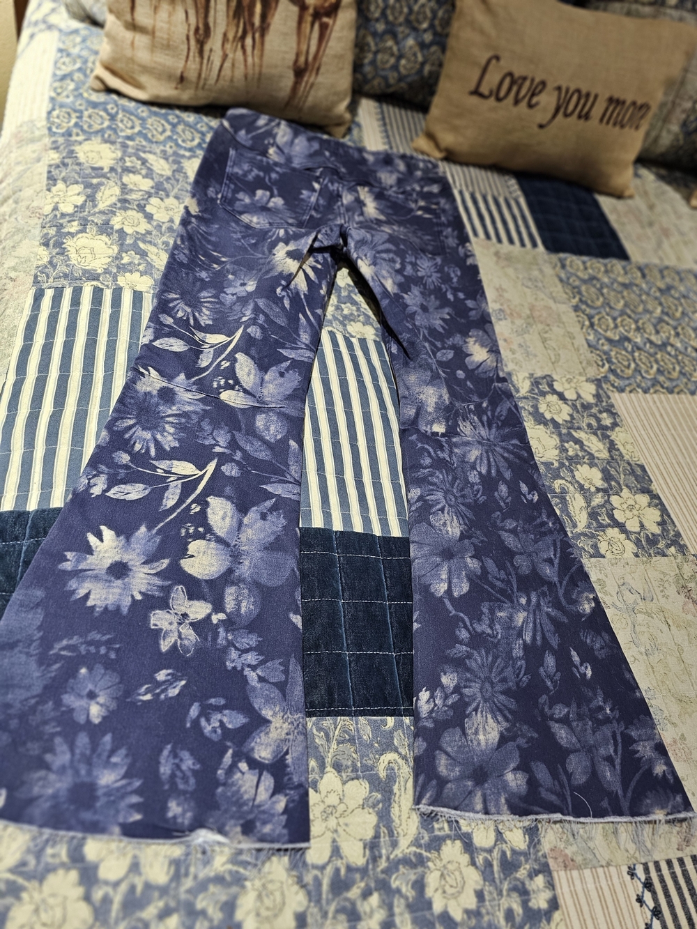 We The Free Blue and Cream Flower-Print Bell Bottoms - NWOT, Size 29 - Picture 2 of 6